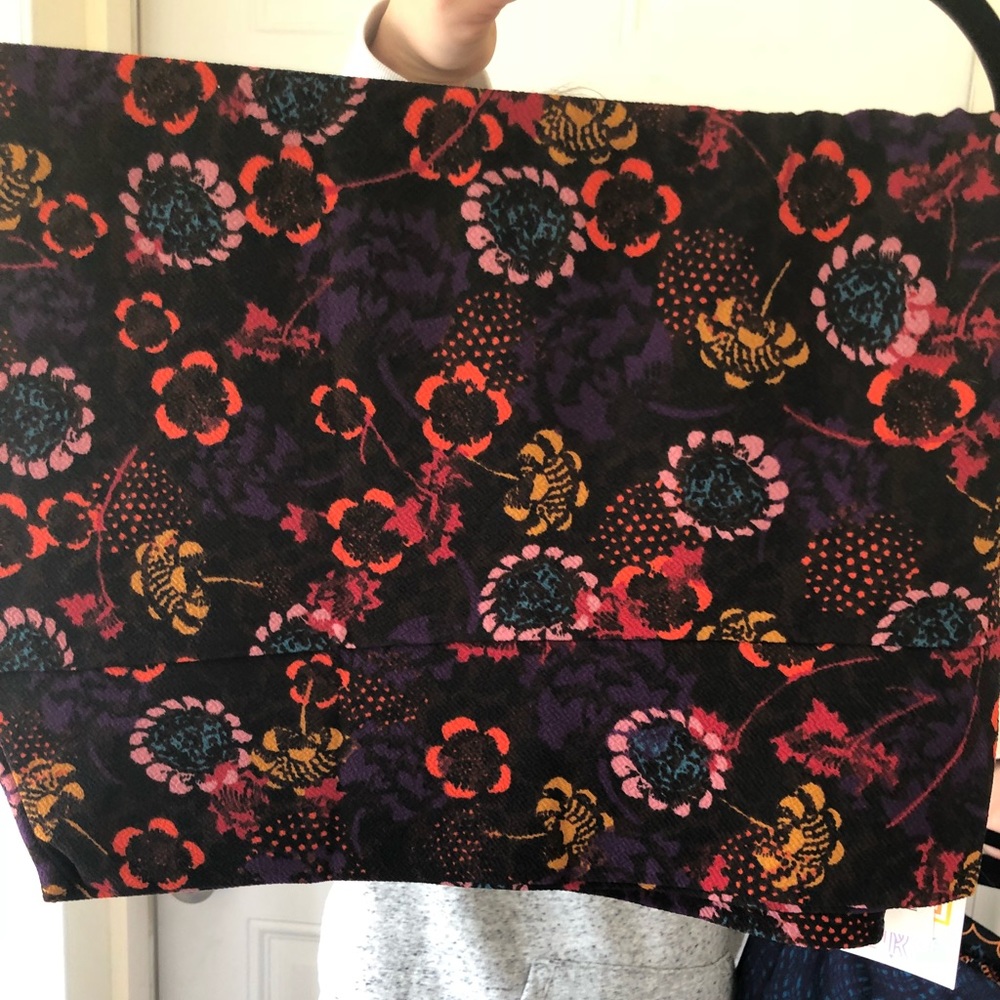 Large LuLaRoe Cassie NWT